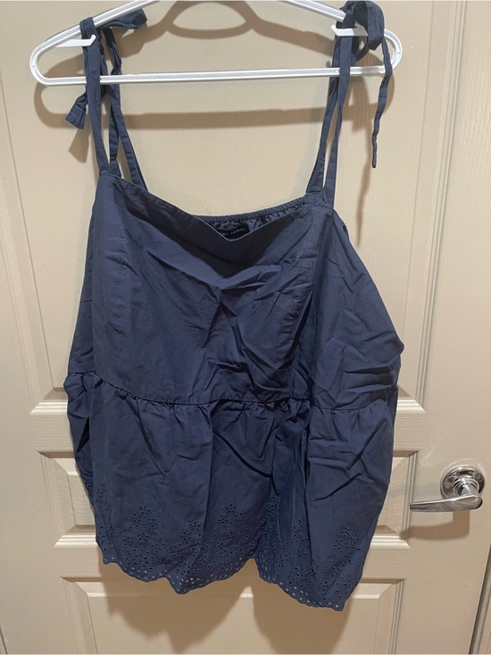 Lane Bryant Tops - NWOT- Lane Bryant Navy Tie-Shoulder Eyelet Hem Women's Tank